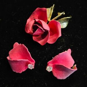 Cerritos vintage pin and earrings